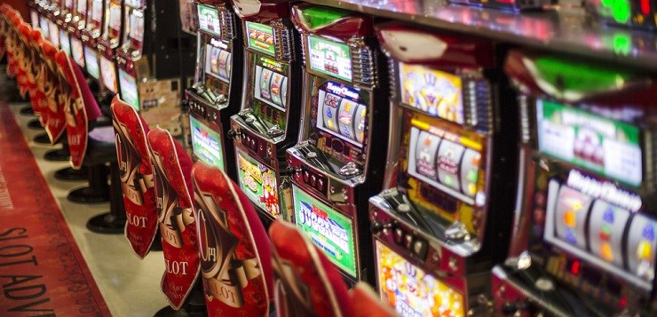 Slot machine cash games